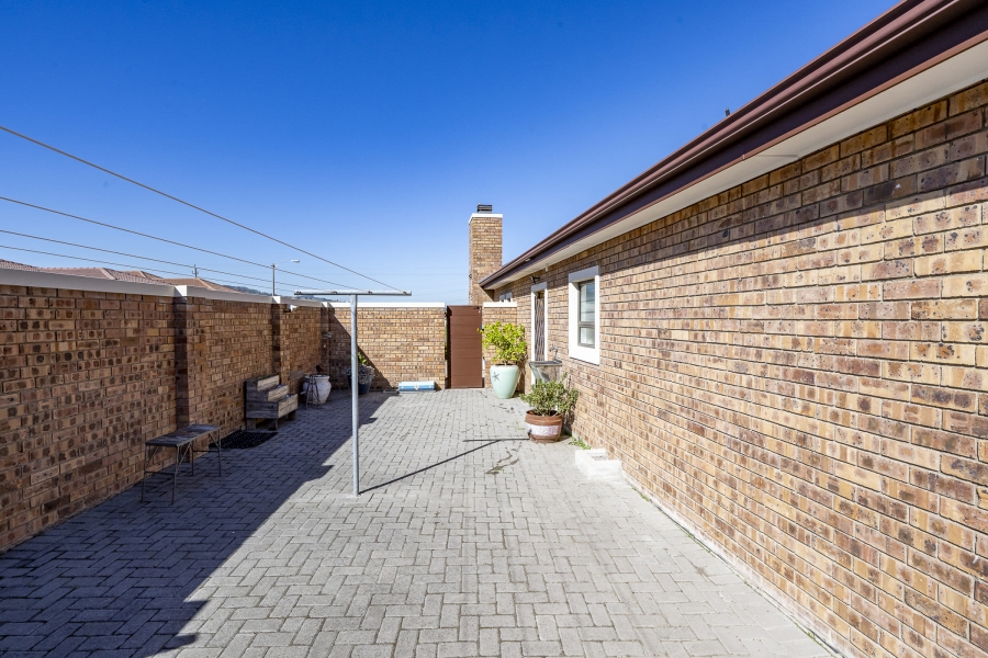 3 Bedroom Property for Sale in Protea Heights Western Cape